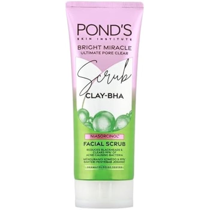Pond's clear solution antibacterial oil control facial scrub 100gm - Image 1